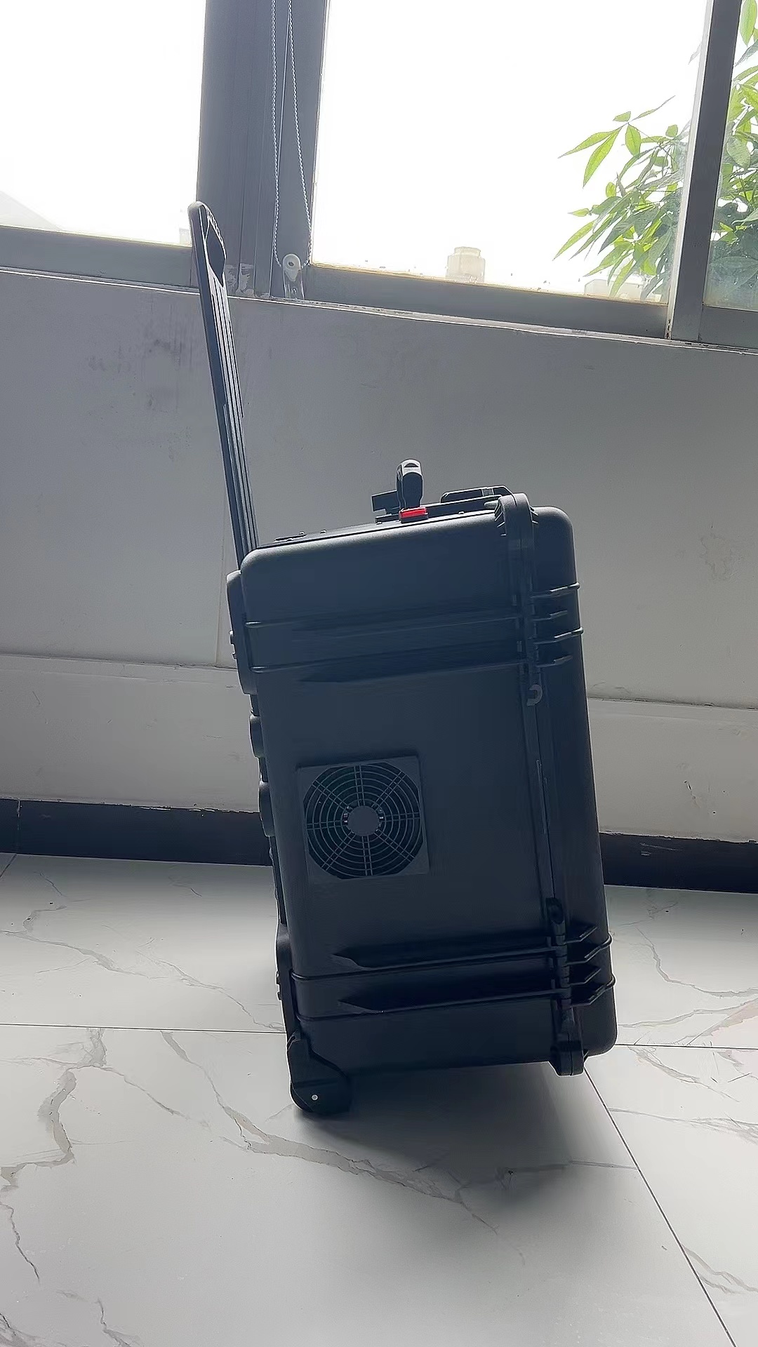 陕州手拉箱型移动通信干扰器